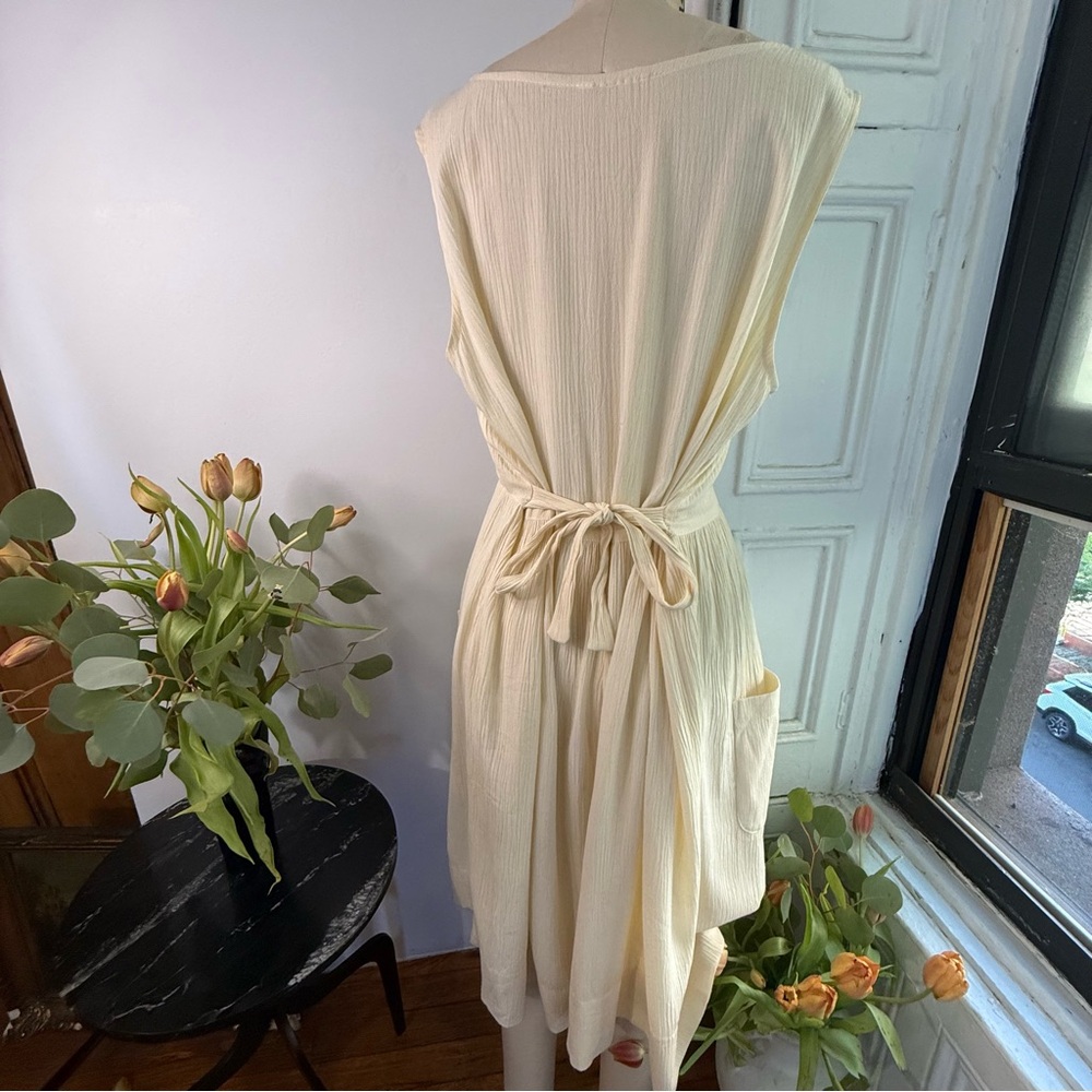 Cream cotton sleeveless dress - Picture 10 of 10